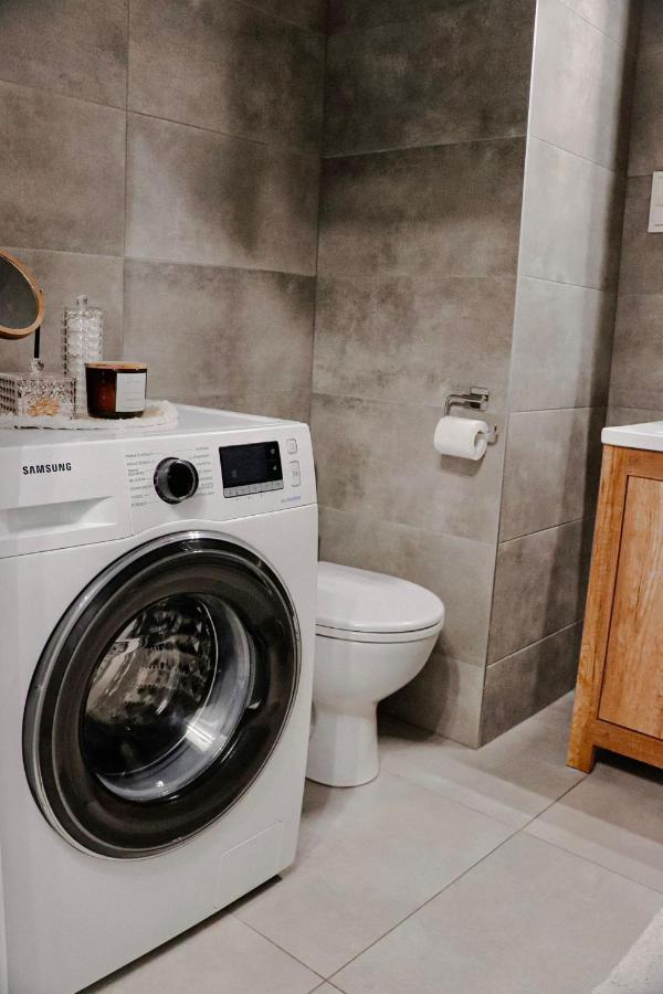 Lavender Hill Apartment กดัญสก์ ภายนอก รูปภาพ