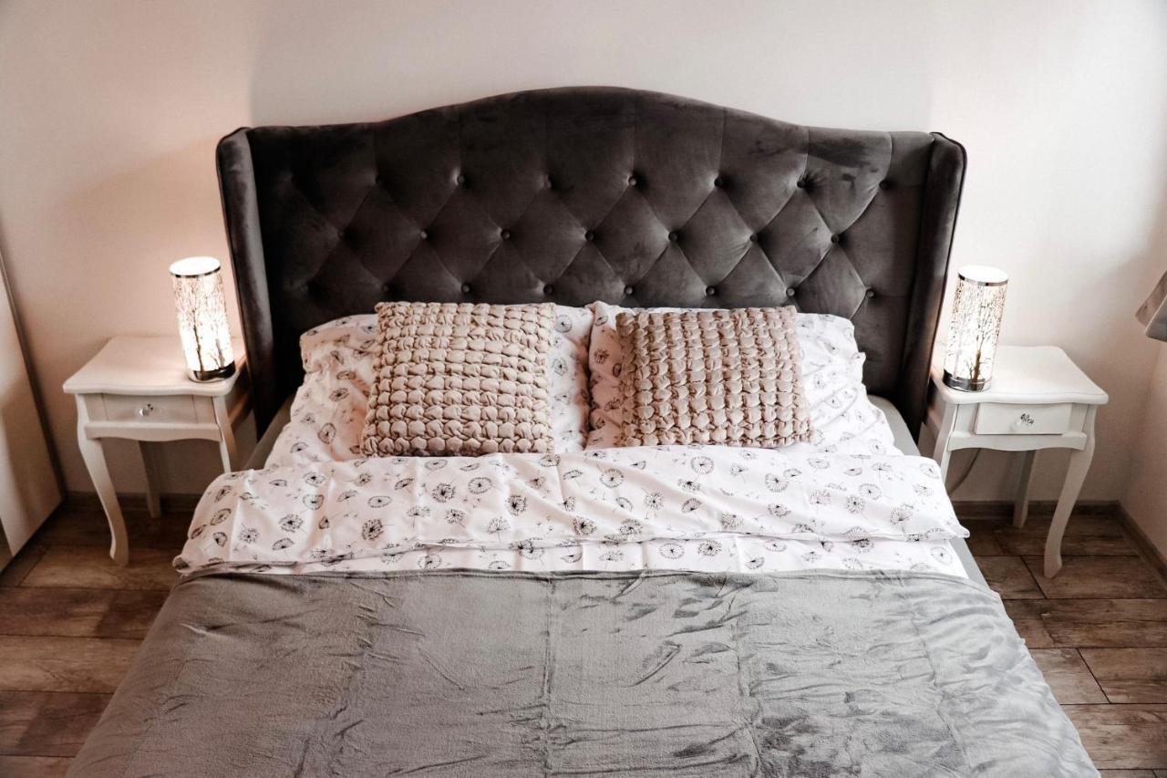 Lavender Hill Apartment กดัญสก์ ภายนอก รูปภาพ